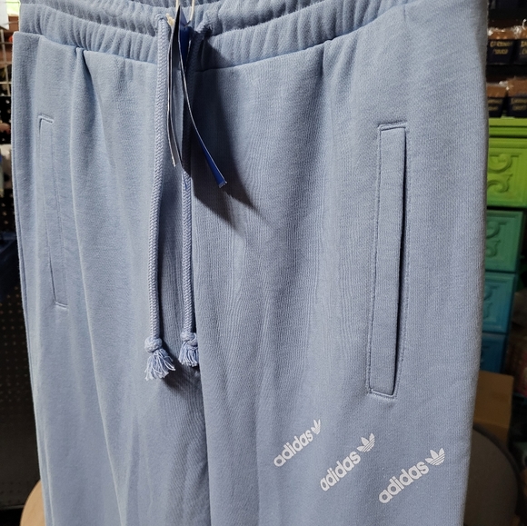 Adidas Track Pants Light Blue Size Small NWT - Picture 3 of 3